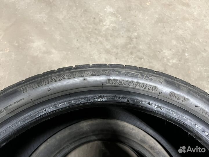 Bridgestone Turanza T005 255/35 R19