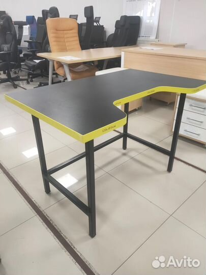 Геймерский стол, стол игровой