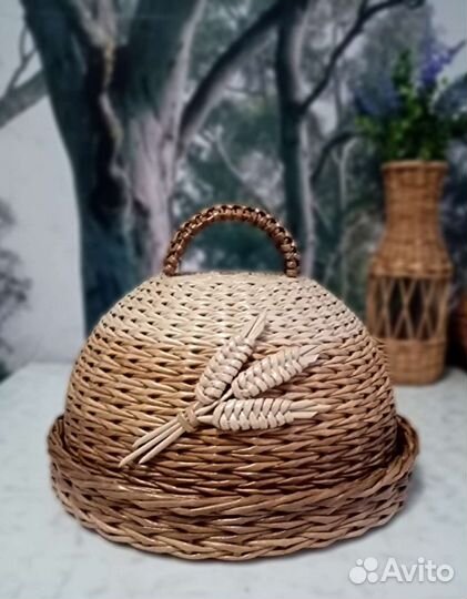 Плетеная хлебница