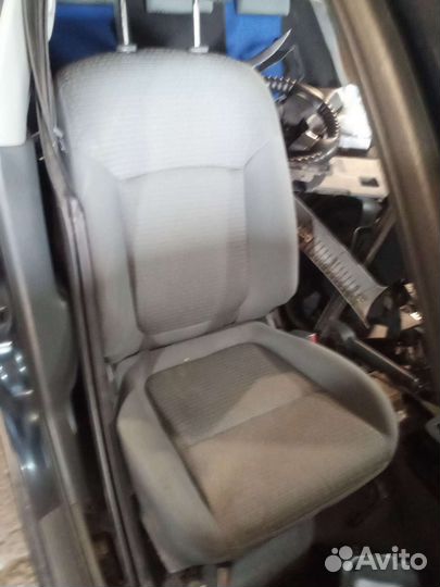 Nissan almera classic сиденья передние