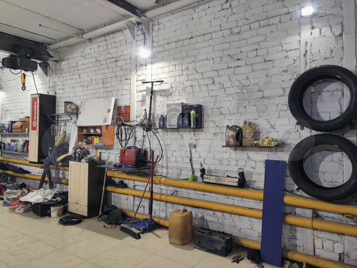 Гараж, > 30 м²