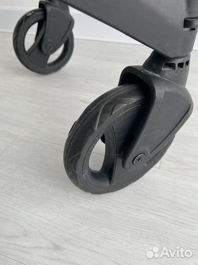 Коляска автолюлька