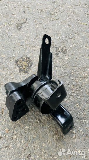 Подушка двигателя