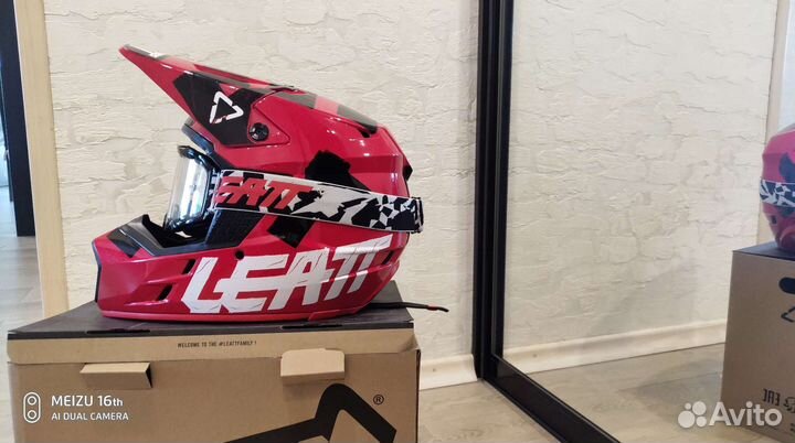 Кроссовый шлем