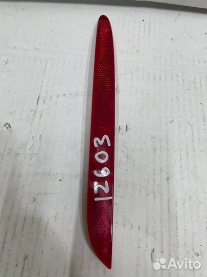 Отражатель левый бампера заднего Mercedes-Benz A