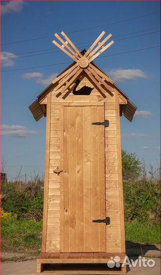 Уличный туалет деревянный