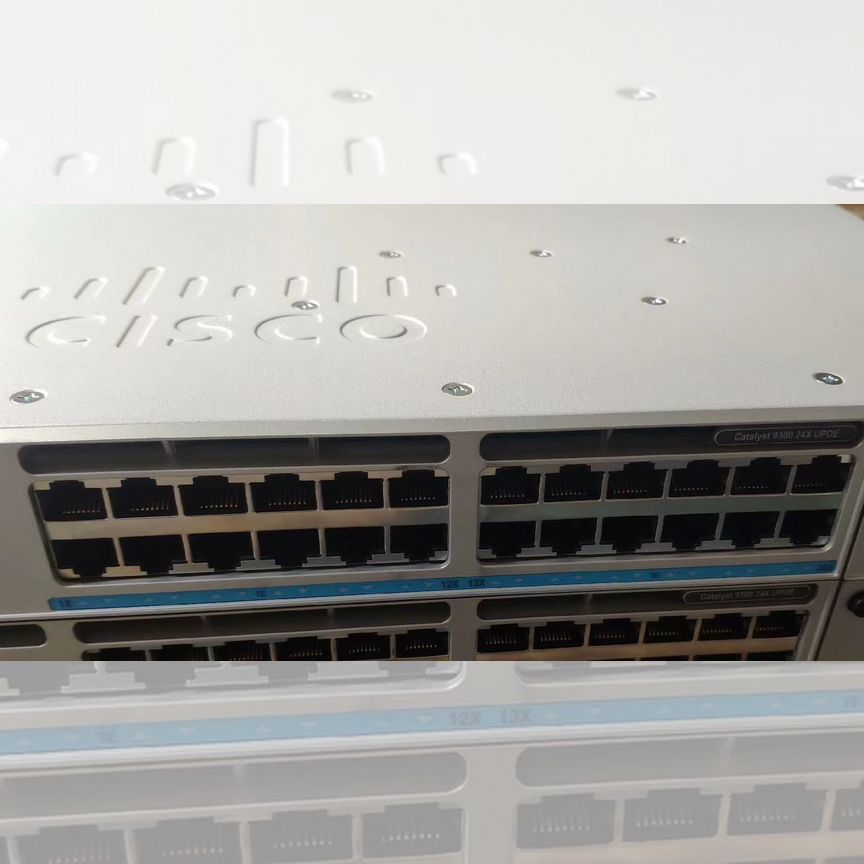 [C9300-24UX-A] Cisco 24x100/1/2.5g/5g/10gbase-T Upoe C9300-24ux-A