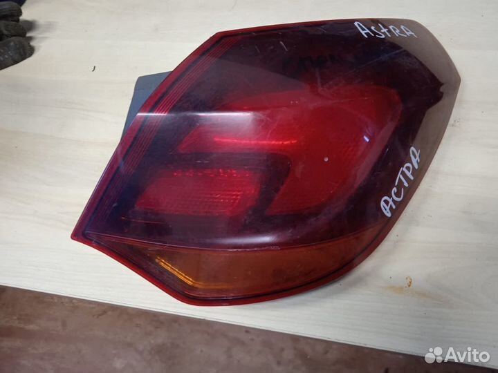 Фонарь задний правый opel astra J хэтчбек