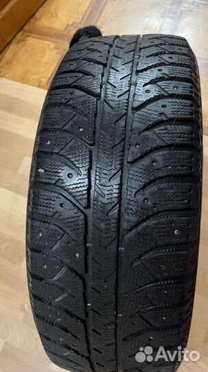 Bridgestone Ice Cruiser 7000 205/60 R16 92T