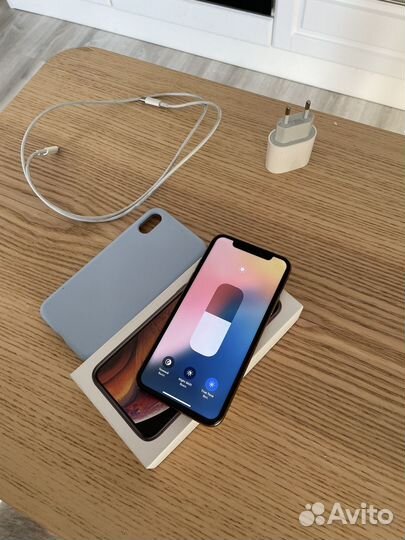 iPhone Xs, 256 ГБ