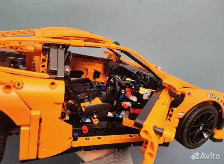 Конструктор Porsche 911 GT3 RS в ярком цвете