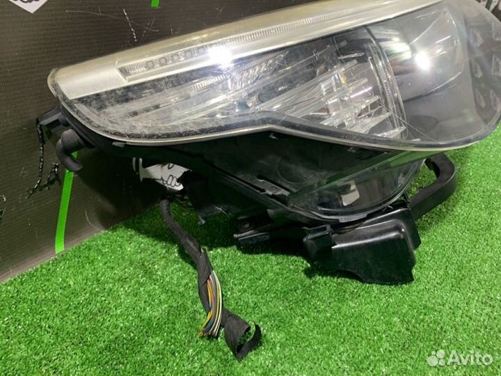 Фара ксеноновая передняя правая Bmw 5-Series E60