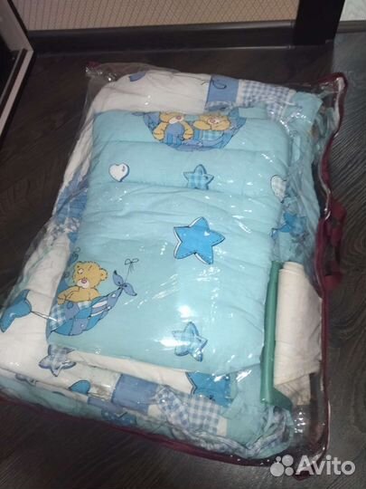 Комплект в детскую кроватку с балдахином