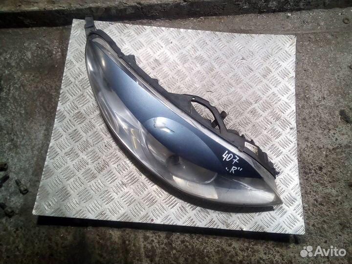 Фара правая Peugeot 407