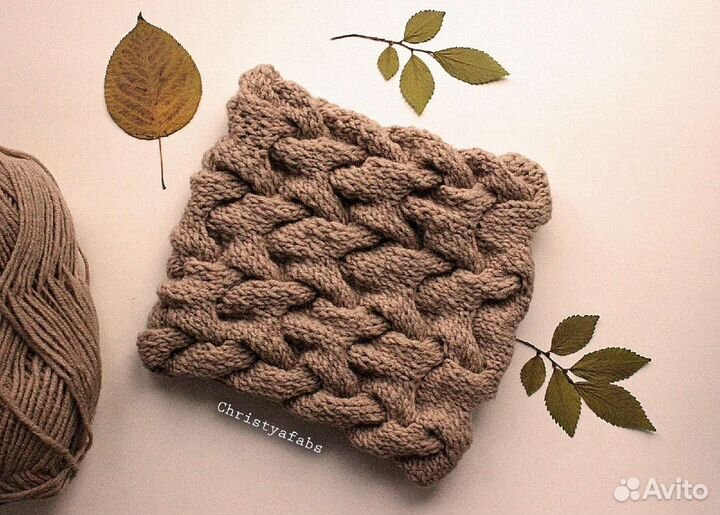 Вязаная шапка с ушками