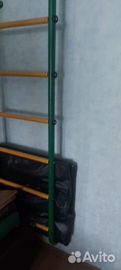 Шведская стенка с турником бу