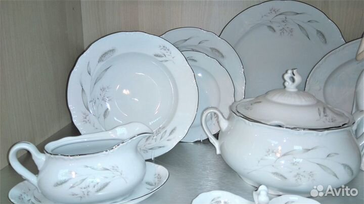 Набор тарелок