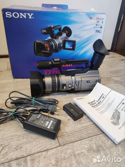 Видеокамера sony 2100E