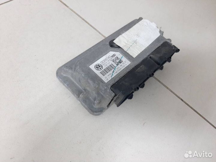 Блок управления двигателем Volkswagen Jetta 5K 201