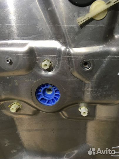 Стеклоподъемник передний правый Mercedes W221