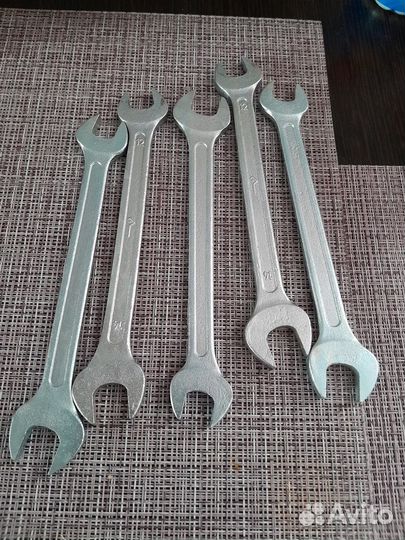 Ключ гаечный новый