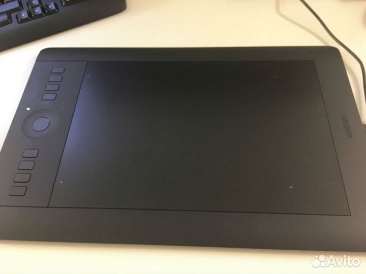Графический планшет Wacom Intuos Pro Medium Model
