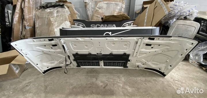 Капот Volvo FH5 84281138