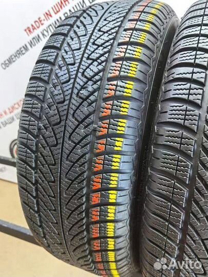 Goodyear UltraGrip 8 215/60 R16