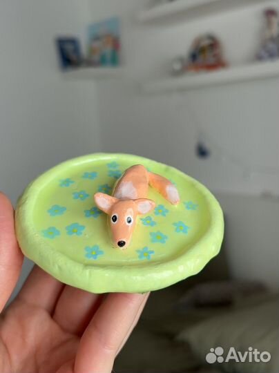 Фигурки собак из глины