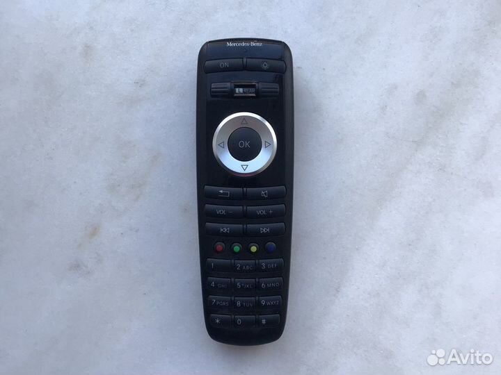 Беспроводные наушники Mersedez-Benz