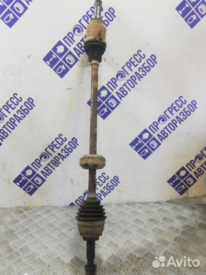 Привод передний правый Renault Sandero Stepway