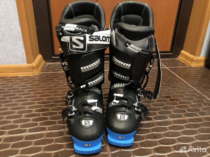 Продам горнолыжные ботинки salomon X MAX 120