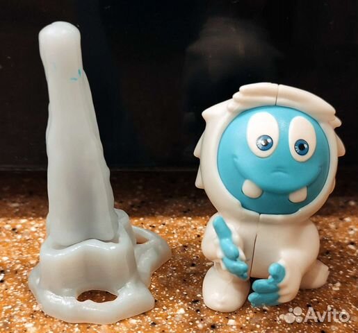 Kinder maxi 2 фигурки Йети