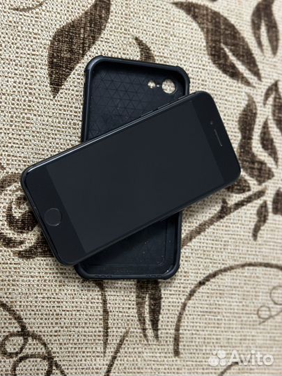 iPhone 8, 64 ГБ