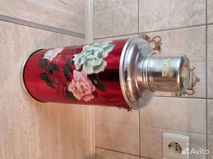 Продам термос на 3л