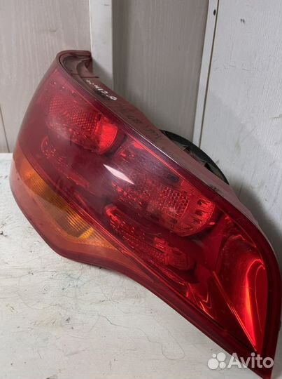 Левый задний фонарь audi q7 4l