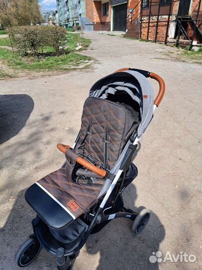 Прогулочная коляска