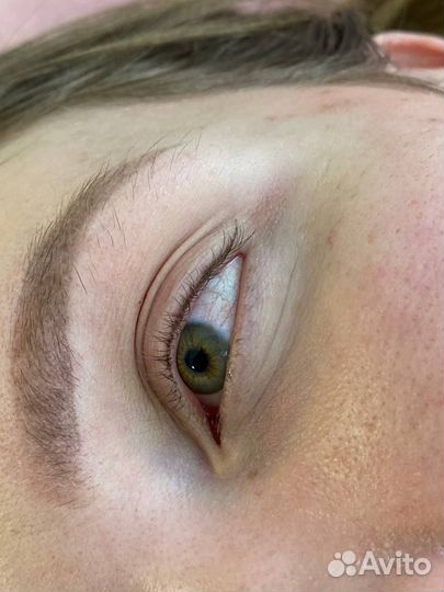 Татуаж бровей