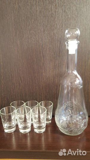 Набор: графин и рюмки