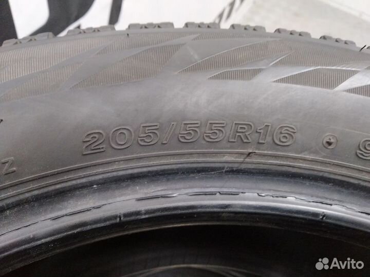 Bridgestone Blizzak VRX2 205/55 R16