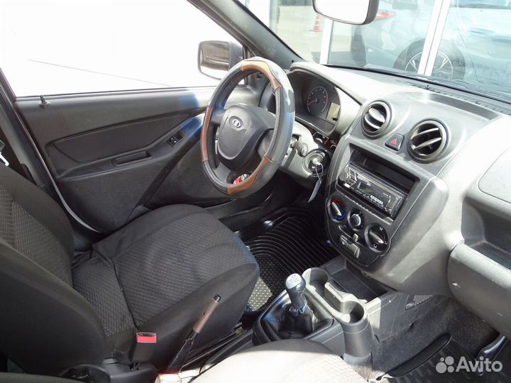 LADA Granta 1.6 МТ, 2012, 205 584 км