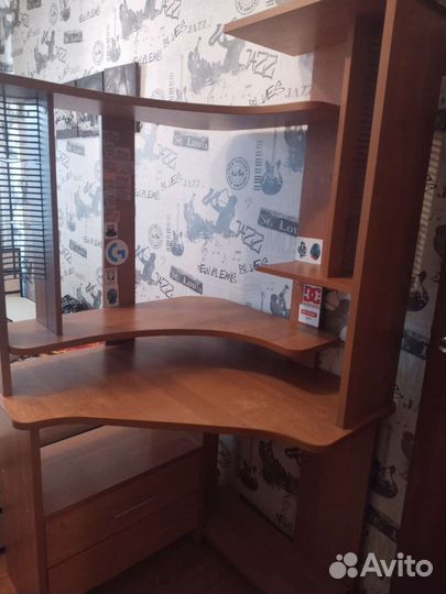 Компьютерный стол угловой бу