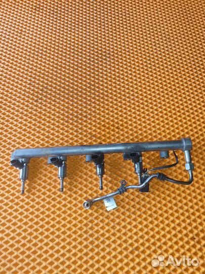 Топливная рампа (форсунка) Volvo хс60