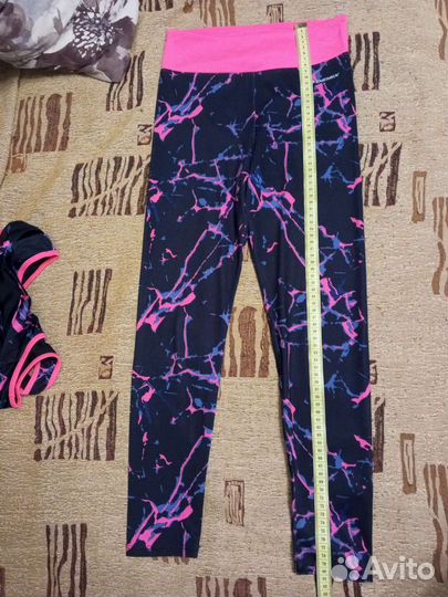 Спортивный топ-бра и лосины