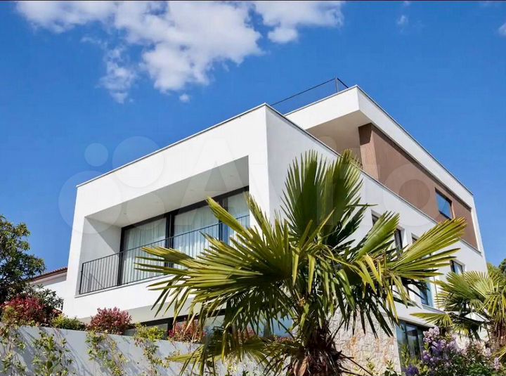 Дом 200 м² на участке 6 сот.