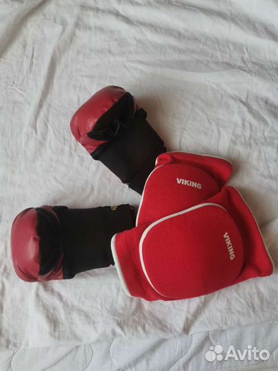 Перчатки и наколенники для единоборств