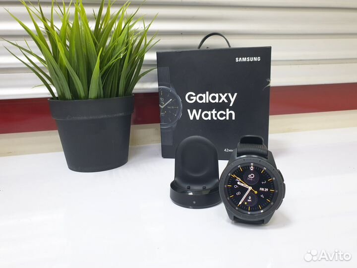 Смарт часы Samsung Galaxy Watch 42mm