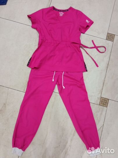 Медицинский костюм