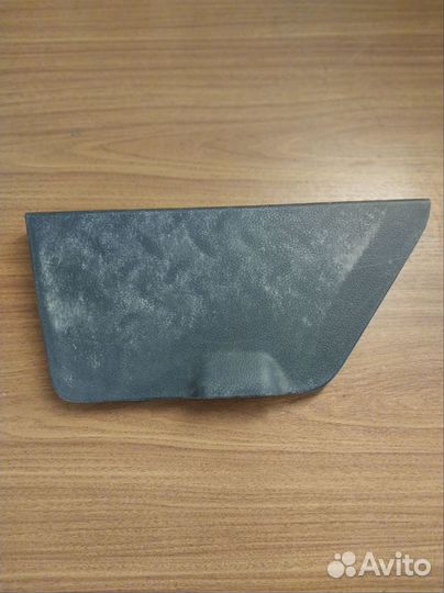 Пол багажника правая часть Nissan X-trail T31