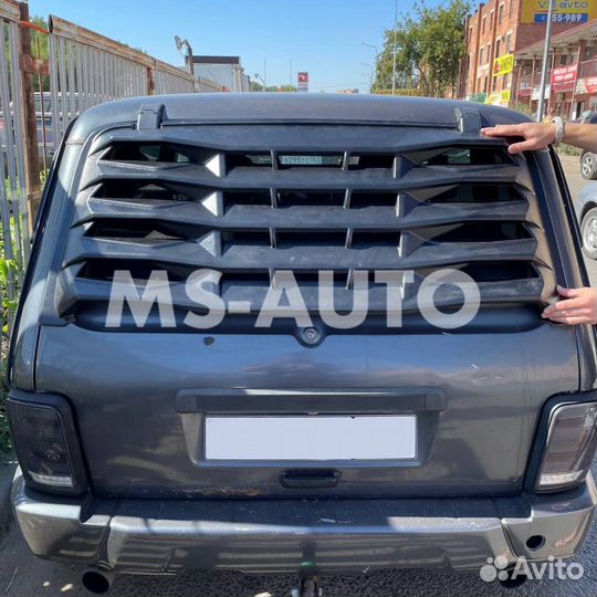 Решётка заднего стекла Нива